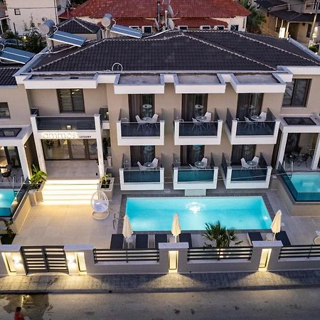 Ammos Luxury Apartments เนอาวรัสนา ภายนอก รูปภาพ
