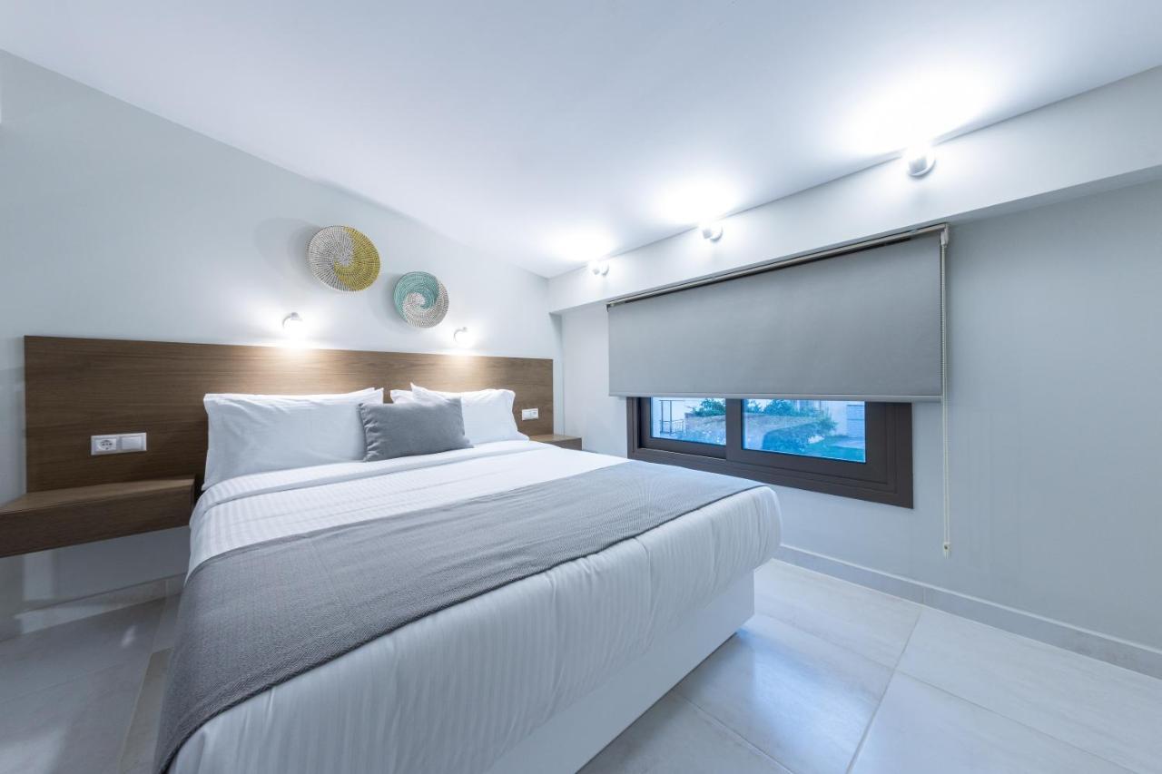 Ammos Luxury Apartments เนอาวรัสนา ภายนอก รูปภาพ