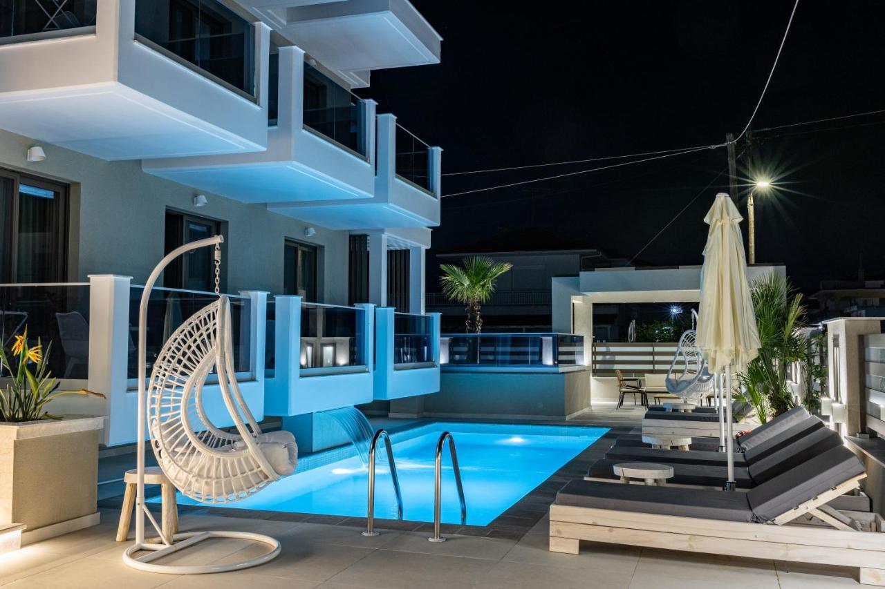 Ammos Luxury Apartments เนอาวรัสนา ภายนอก รูปภาพ