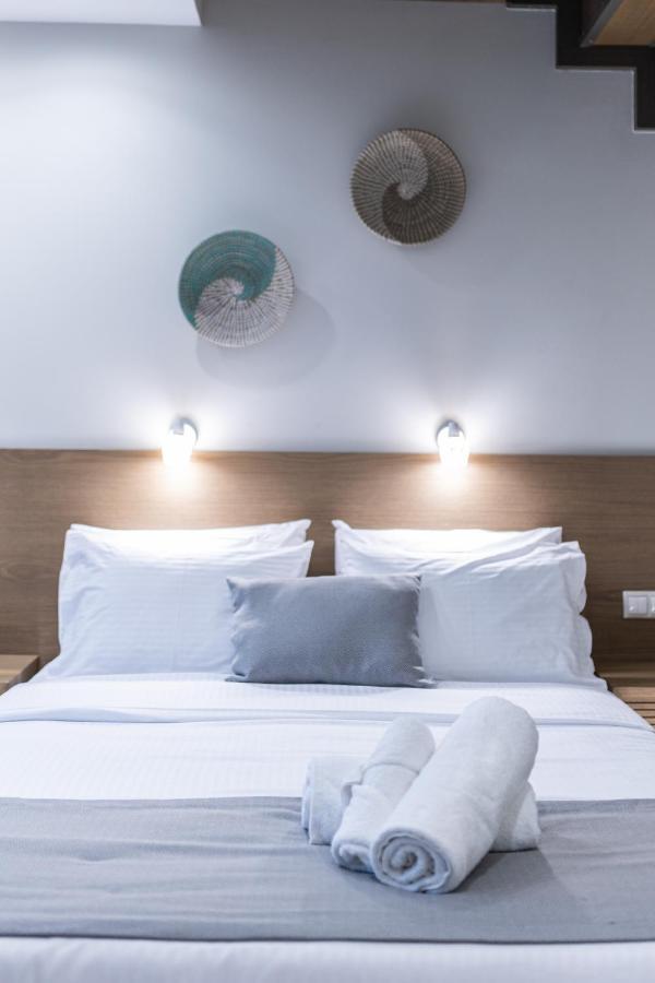 Ammos Luxury Apartments เนอาวรัสนา ภายนอก รูปภาพ