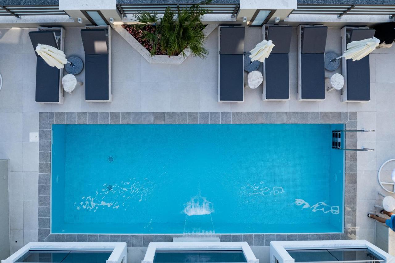 Ammos Luxury Apartments เนอาวรัสนา ภายนอก รูปภาพ