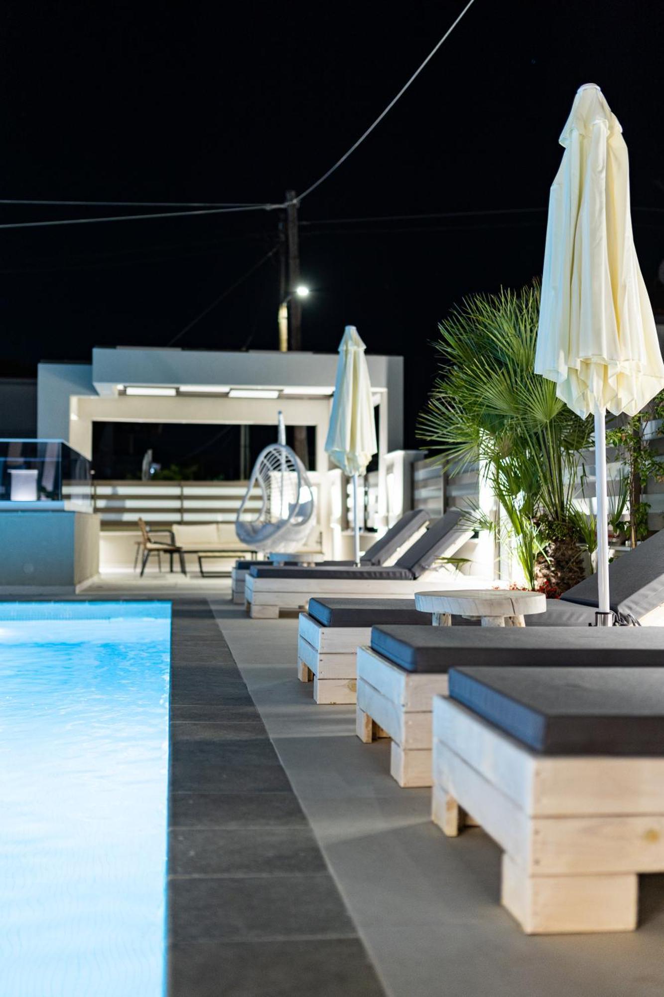 Ammos Luxury Apartments เนอาวรัสนา ภายนอก รูปภาพ