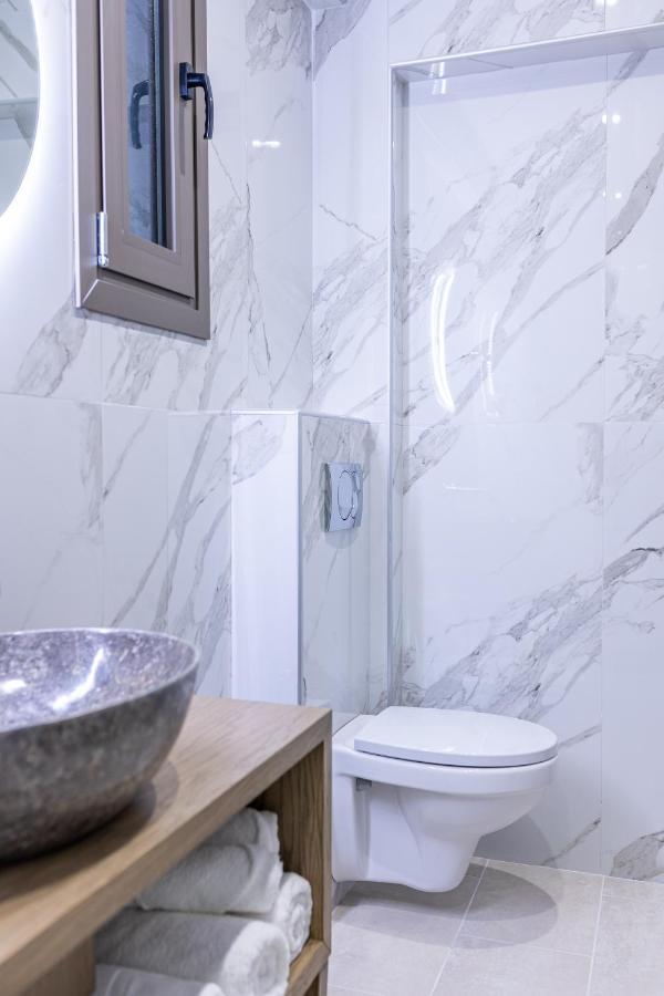 Ammos Luxury Apartments เนอาวรัสนา ภายนอก รูปภาพ