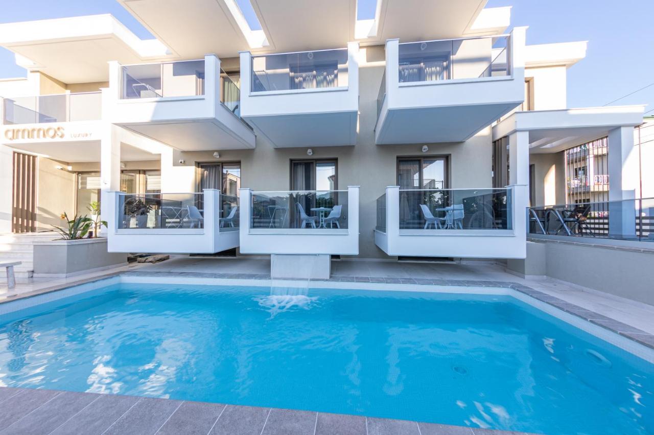Ammos Luxury Apartments เนอาวรัสนา ภายนอก รูปภาพ