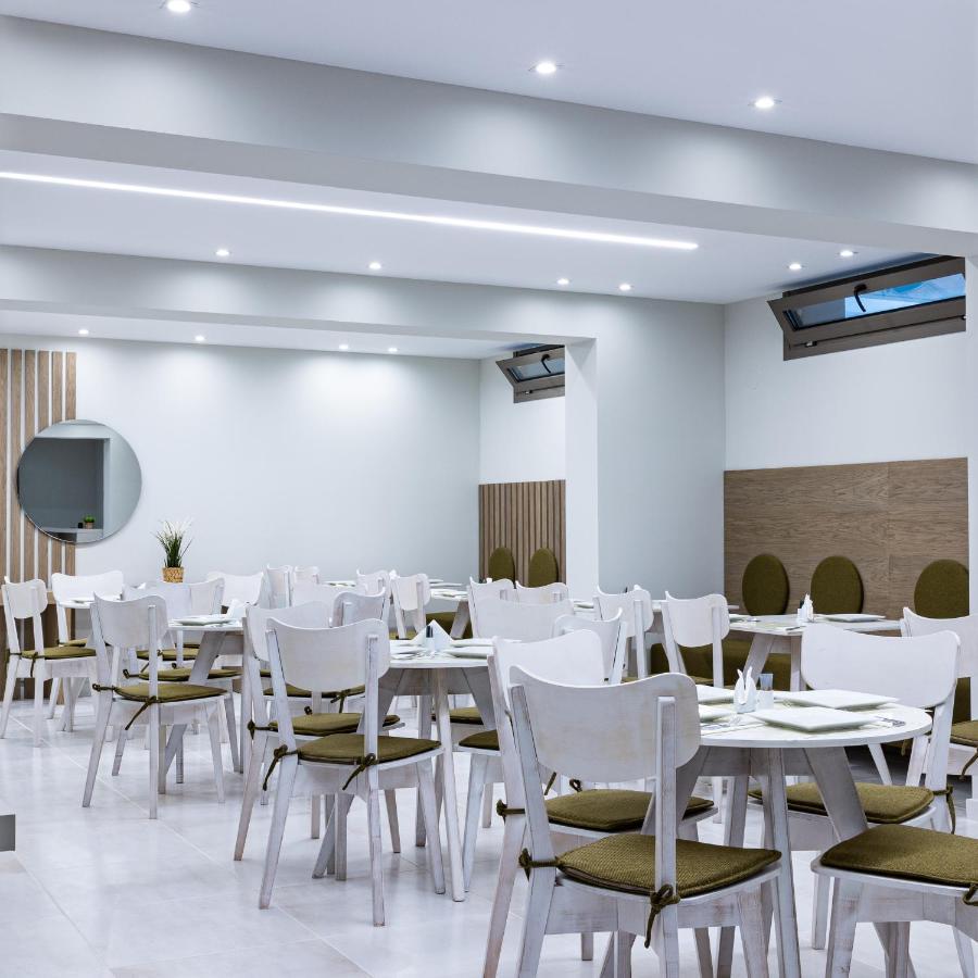 Ammos Luxury Apartments เนอาวรัสนา ภายนอก รูปภาพ